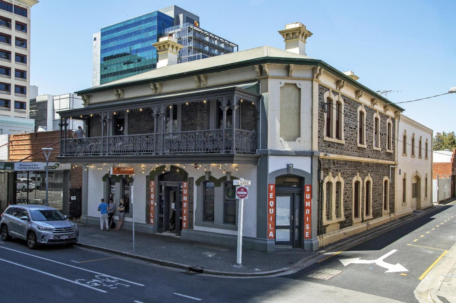 Tequila Sunrise Hostel Adelaide Exterior photo